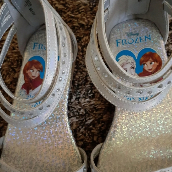 Disney Frozen sandals - Picture 2 of 5